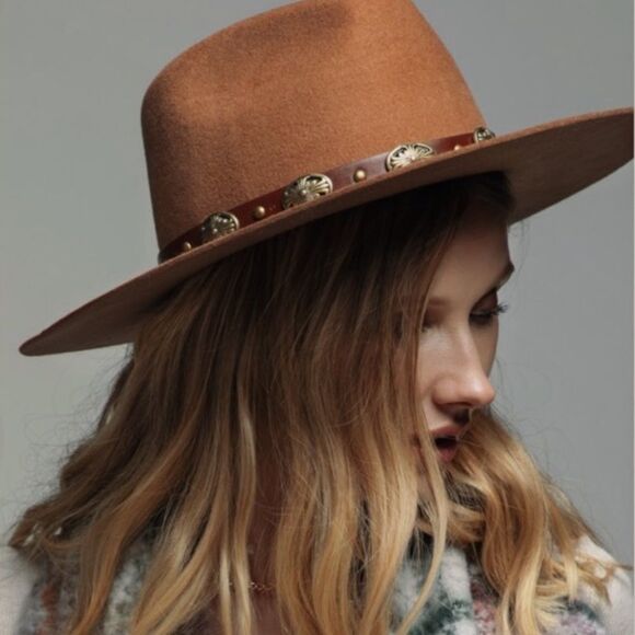 Western Wool Panama Hat with Gold Concho Metal Belt in BLACK - Picture 11 of 13